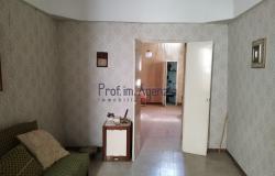 172611 - House in the historic centre in need of renovation 8