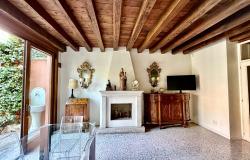 1)	Basilica of St. Anthony, charming townhouse with courtyard, terrace and garage. ref.61a 5