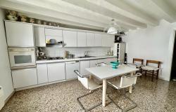 Campo San Lio /Rialto. Refined and charming two bedroom apartment with canal view. Ref. 187c 10