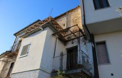 Property for Sale in Civitella Messer Raimondo town  Chieti Province, in Abruzzo Central Italy.