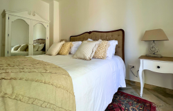 Luxury Newly Renovated 2 Bed Italian Palazzo Apartment - Palazzo Maratea 10