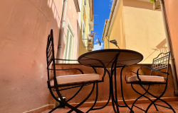 Luxury Newly Renovated 2 Bed Italian Palazzo Apartment  - Palazzo Maratea 7