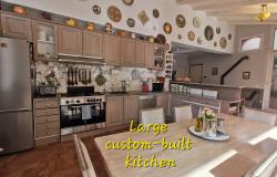 Large modern kitchen