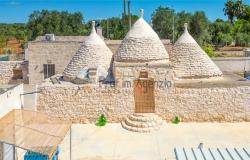 132644 - Restored trulli and lamia complex 0