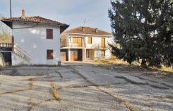 In Monforte d'Alba, a Country House with over a Hectare of Land for Sale - MFT132 0
