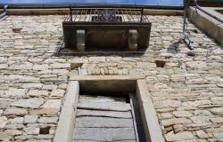 Stone town house of 100sqm in the old part of this mountain village with valley views 100sqm from main square.  10