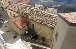 Stone town house of 100sqm in the old part of this mountain village with valley views 100sqm from main square.  0
