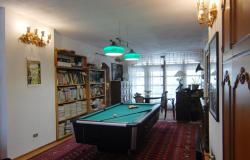 In a Commanding Position with Fine Views, a Farmhouse with Nearly 5 Hectares of Land in a Single Plot 9
