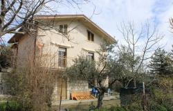 Stone, farm house of 100sqm with solar panels, 80sqm of outbuildings, nicely finished, 1500sqm of olive groves, peaceful panoramic position, need modernising 0