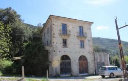 Three finished apartments with one bedroom each shared terrace of 25sqm in a peaceful location, 200sqm of garden 0