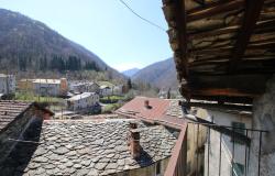 A House in the Village with Four Apartments and Land / PMP010