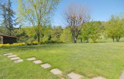 Country House with 6 Hectares of Land and Lake Views / BRI003