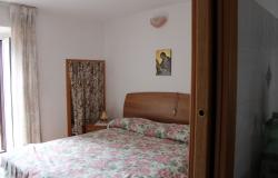 200 year old apartment, completely restored, in a peaceful village half way between mountains and sea 7