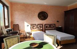 Restored Country House with Large Garden on the Edge of the Village /SMR001