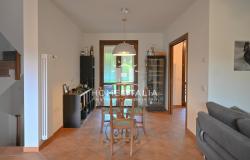 Modern end of terrace villa with garden 16