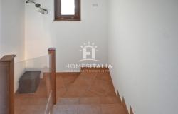 Modern end of terrace villa with garden 32