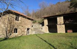 Stone Farmhouse with Stunning Views / PZL005