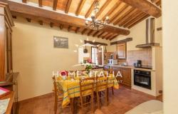 Authentic Tuscan farmhouse with pool, garden & panoramic views 11