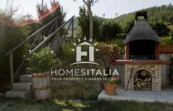 Authentic Tuscan farmhouse with pool, garden & panoramic views 7