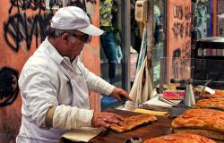 man selling sfincione