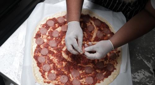 Preparation of a New York-style pizza