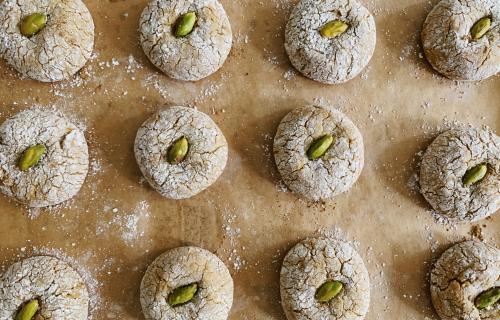 pistachio amaretti