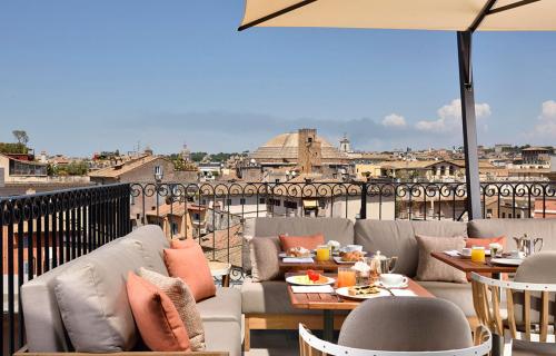 View of the Pantheon from Hotel L'Orologio