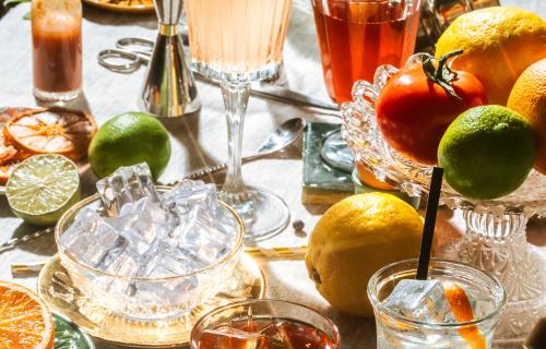Negroni and other cocktails with gin / Photo: Maurese via Shutterstock