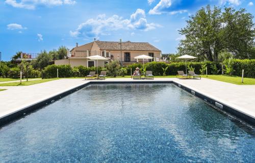 Pool at Nèroli Bio Relais