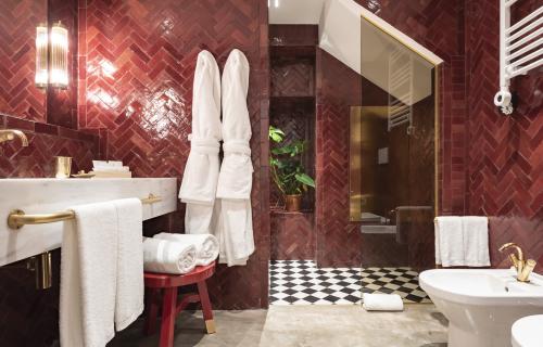 Bathroom at Vico Milano