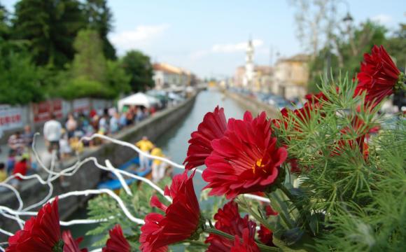 Battaglia Terme during the Canale Fiorito festival