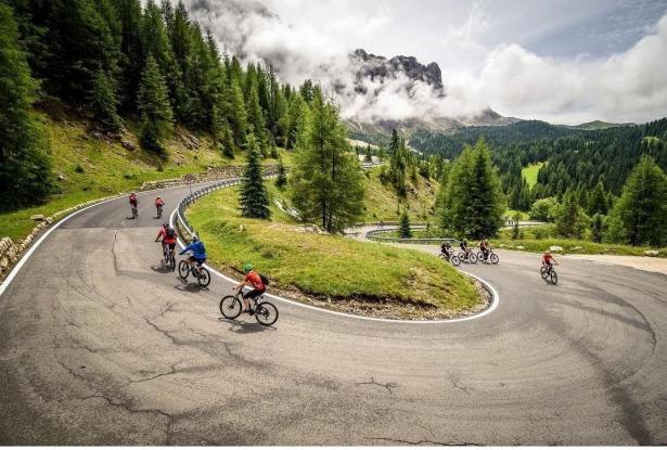 Dolomiti-bike-tour-Dolomiti-128-Italy-Cycling-Tour