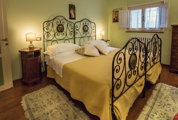 Perugino villa apartment rental - A bedroom