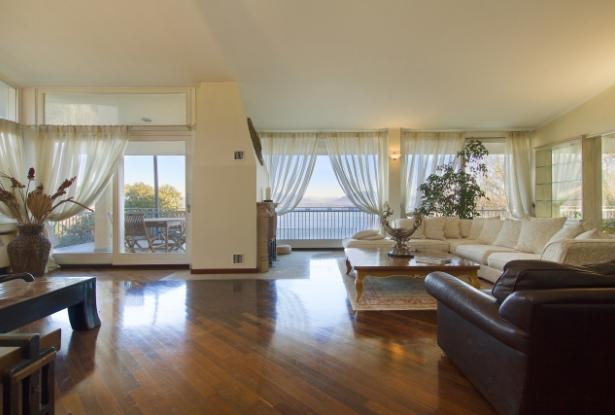 Exclusive Villa in Arona with magnificent views of Lake Maggiore 12