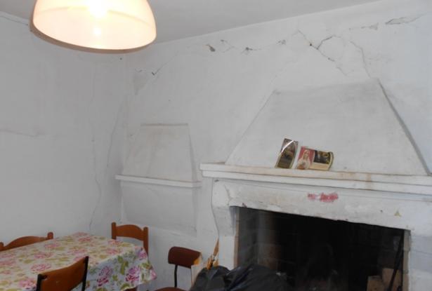 2 houses and building land in Bomba Abruzzo