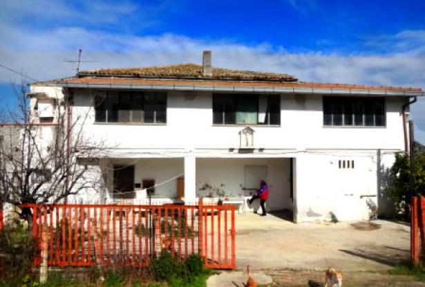 Farm house for sale in Abruzzo