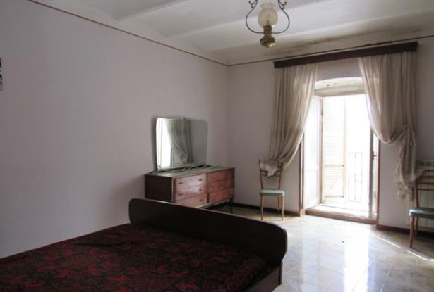 Farm house in the mountains for sale Abruzzo Italy