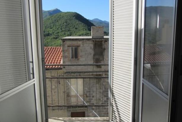 Town house for sale in Colledimezzo Abruzzo Italy
