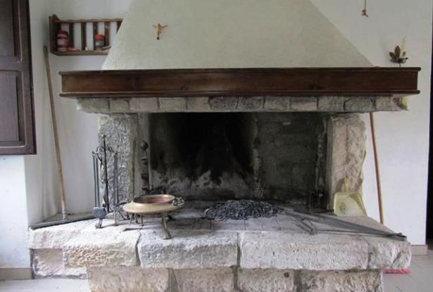 Stone cottage hidden in the natural park of Abruzzo