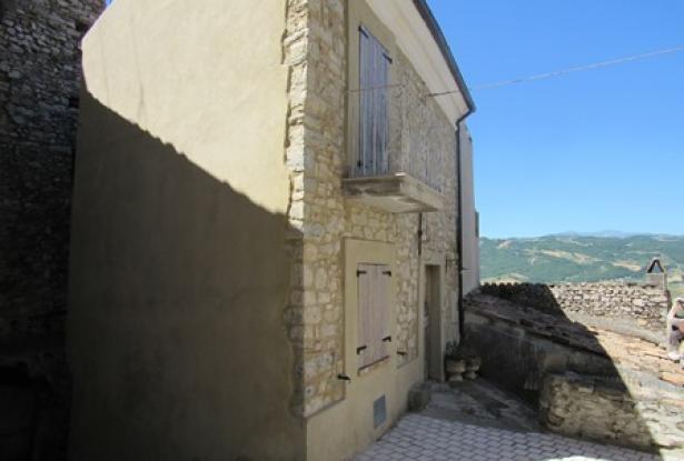 Amazing views from this stone town house Bomba Abruzzo Italy