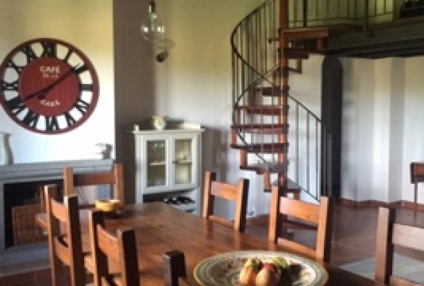 Umbertide – Three-Bedroom Apartment in Country House with Pool (Ref. 05u) 2
