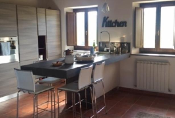 Umbertide – Three-Bedroom Apartment in Country House with Pool (Ref. 05u) 3