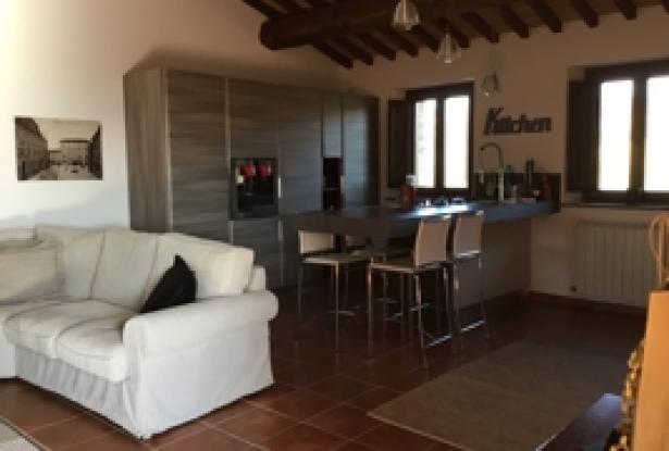 Umbertide – Three-Bedroom Apartment in Country House with Pool (Ref. 05u) 4