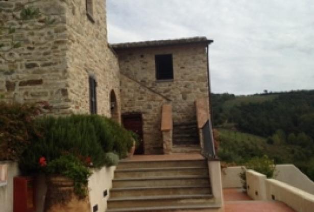 Umbertide – Three-Bedroom Apartment in Country House with Pool (Ref. 05u) 6