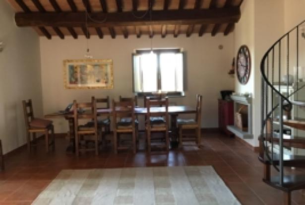Umbertide – Three-Bedroom Apartment in Country House with Pool (Ref. 05u) 9