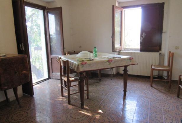 Located on 800 meters to Lake Casoli, famous for fishing, with amazing mountain and lake views, 200sqm, garden and a barn. 3