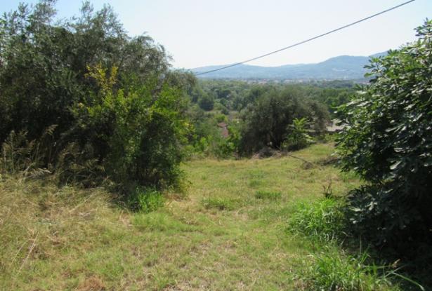 160sqm, detached, habitable, farmhouse of 100 years old with 2 out buildings and 1000sqm of land. 1