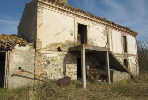 Ruin of 180 sqm with 1000sqm of land in a beautiful and panoramic position. 0