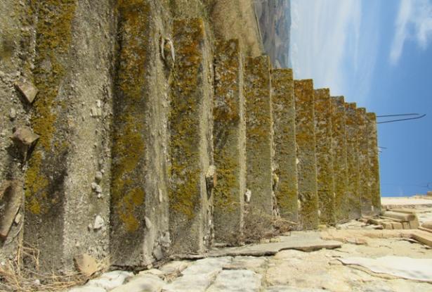Ruin of 180 sqm with 1000sqm of land in a beautiful and panoramic position. 2