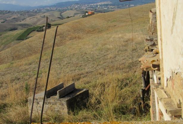 Ruin of 180 sqm with 1000sqm of land in a beautiful and panoramic position. 7